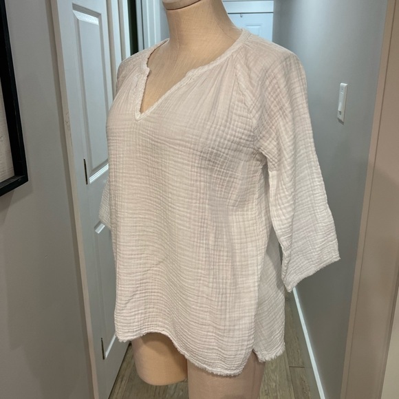 Mododoc White muslin Straight Cut Top with Spliced Neckline - Picture 6 of 14